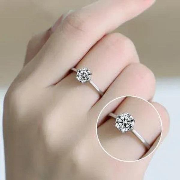 Modern Design Adjustable Ring with Zircon Stone - 1 Pc