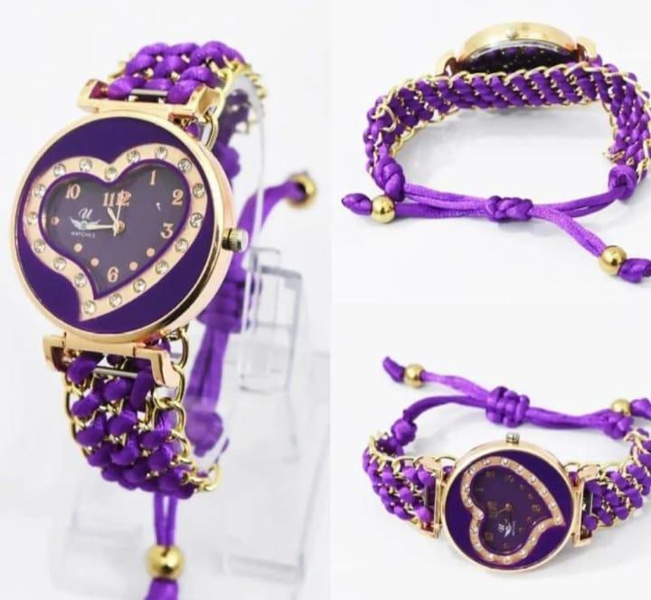Stylish Women's Quartz Heart Watch with Chain Strap