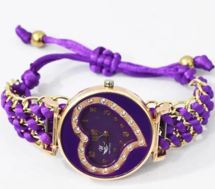 Stylish Women's Quartz Heart Watch with Chain Strap