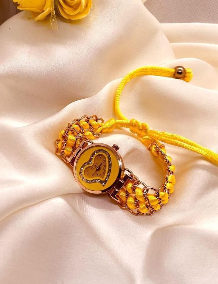 Stylish Women's Quartz Heart Watch with Chain Strap