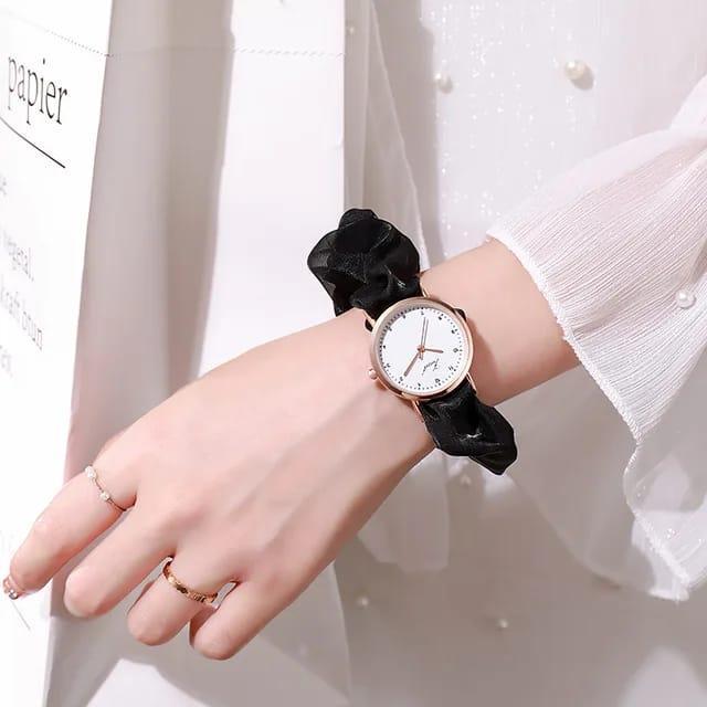 Stylish Women's Quartz Watch