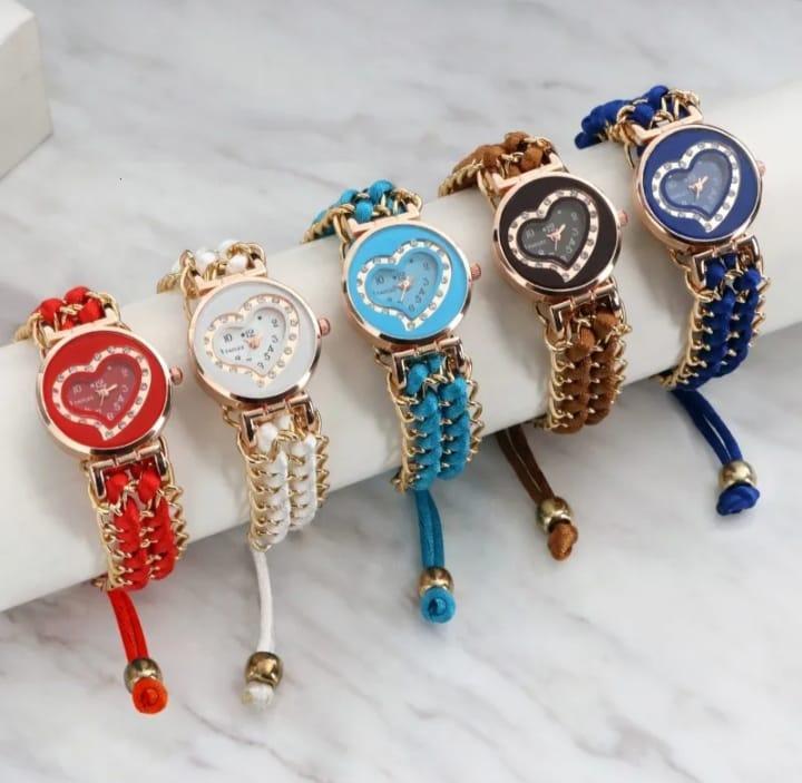 Stylish Women's Quartz Heart Watch with Chain Strap